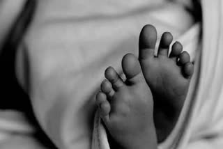 Etv Bharatthe-dead-body-of-the-infant-was-found-in-tumakuru