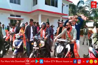 state bjp yuva marcha seek votes by doing road-show