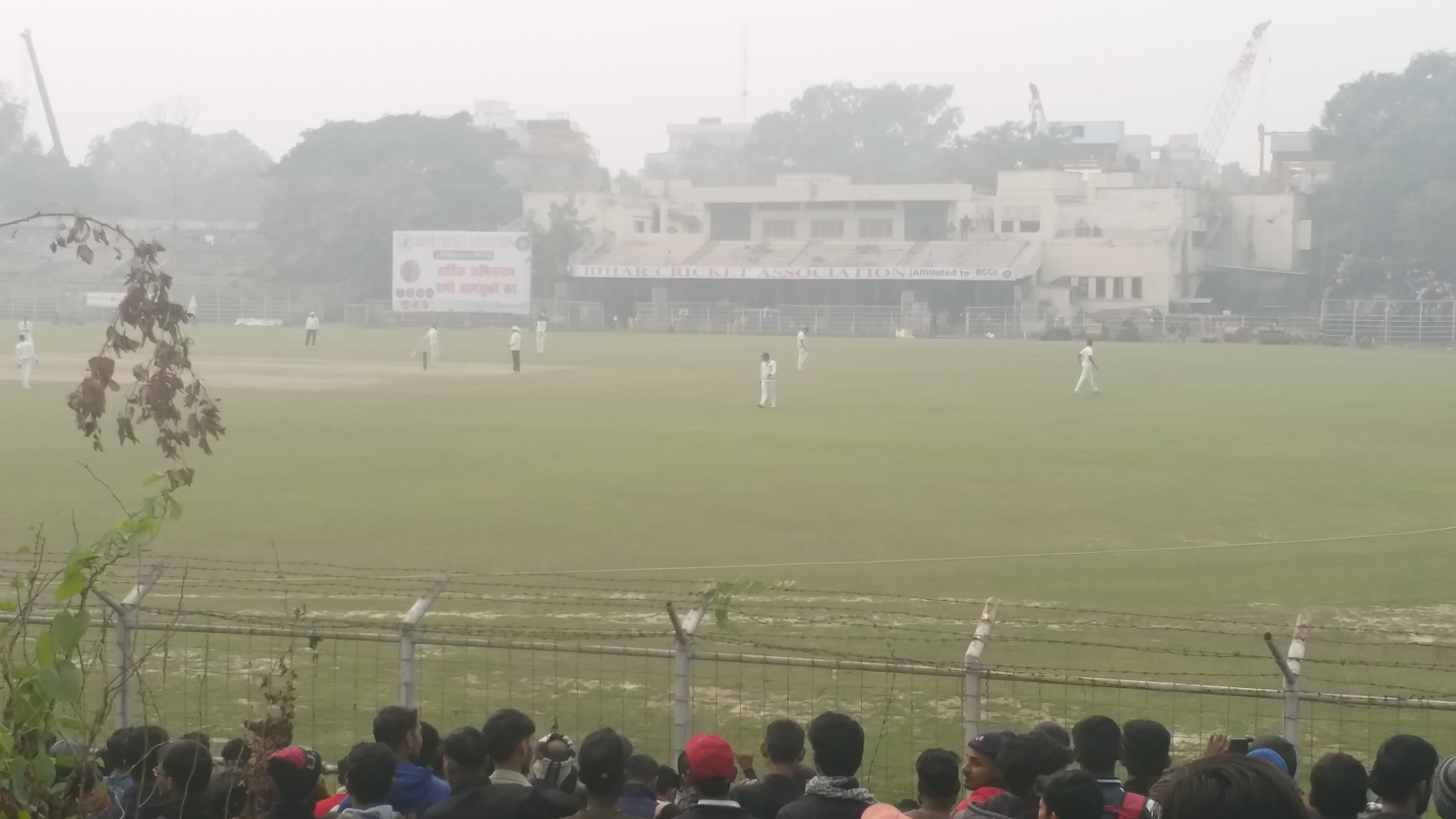 मोइनुल हक स्टेडियम में क्रिकेट मैच