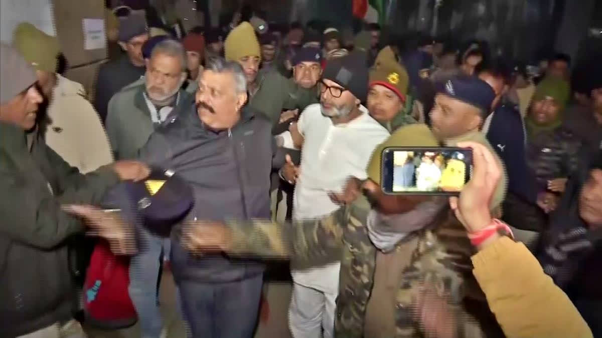 BPSC PROTEST ESCALATES  Manhandled By Police  Strike In Patna  JAN SURAAJ PARTY