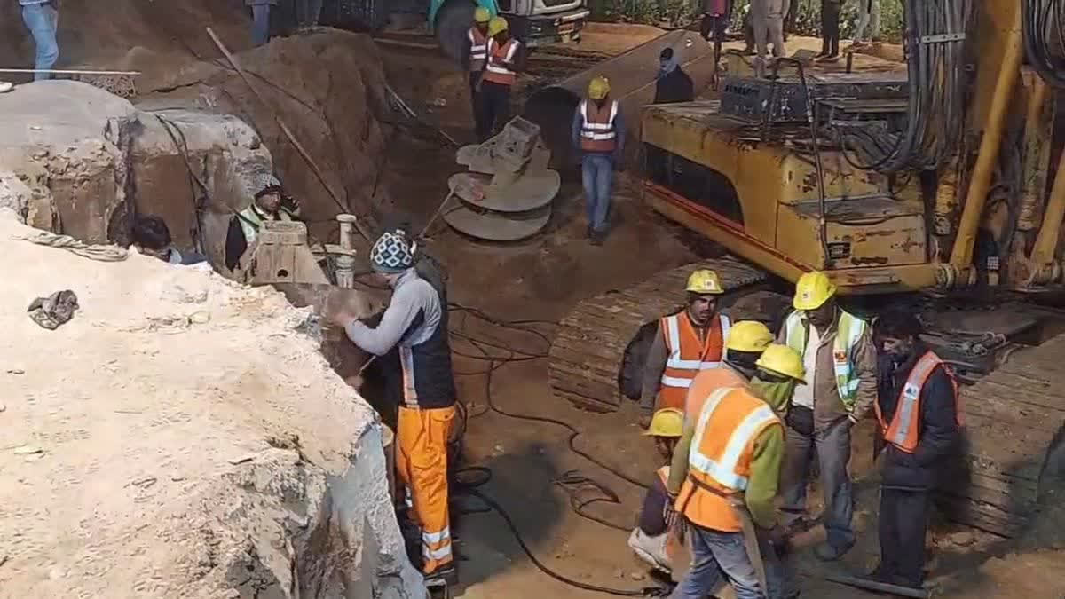 Rescue workers at the site (Representational Image)