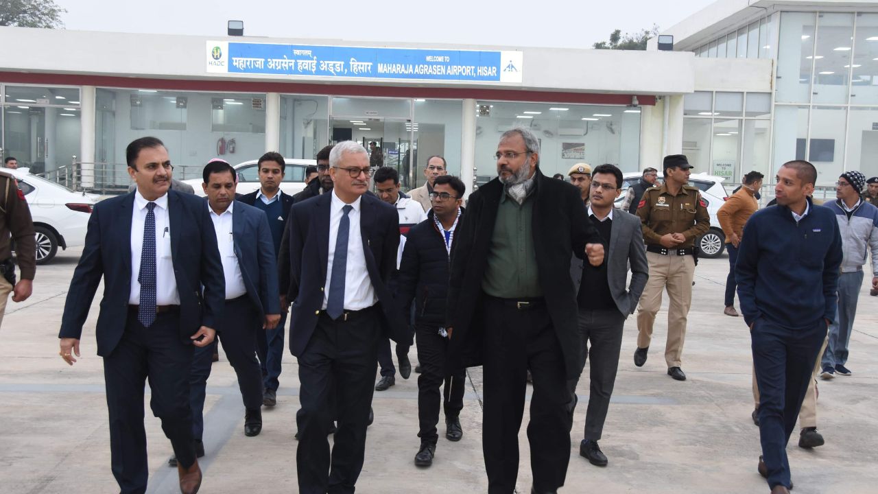 Haryana Chief Secretary Vivek inspected the airport