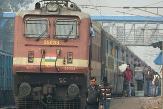 MAN ELECTROCUTED AT HOWRAH STATION