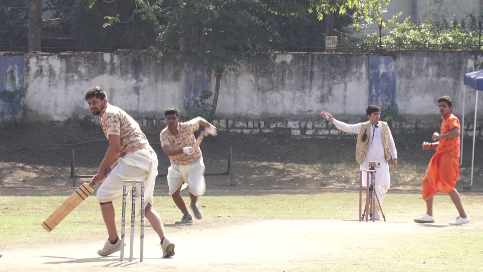 bhopal players wear dhoti kurta