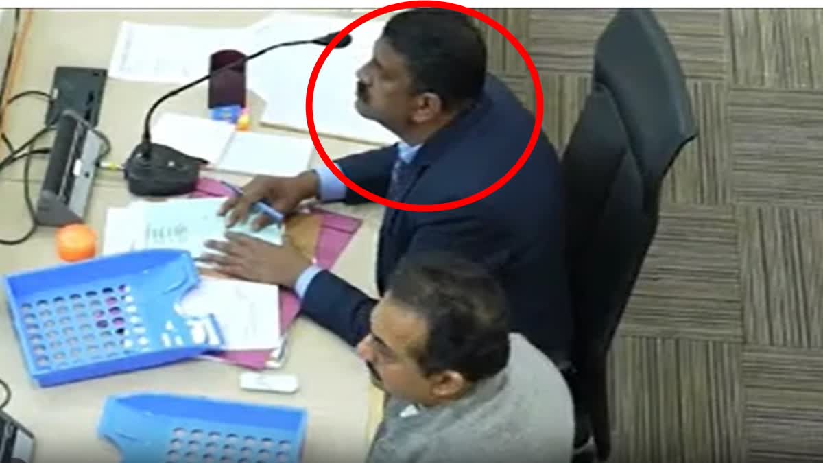 Video of Presiding Officer Municipal Corporation Indulging in ballot paper tampering