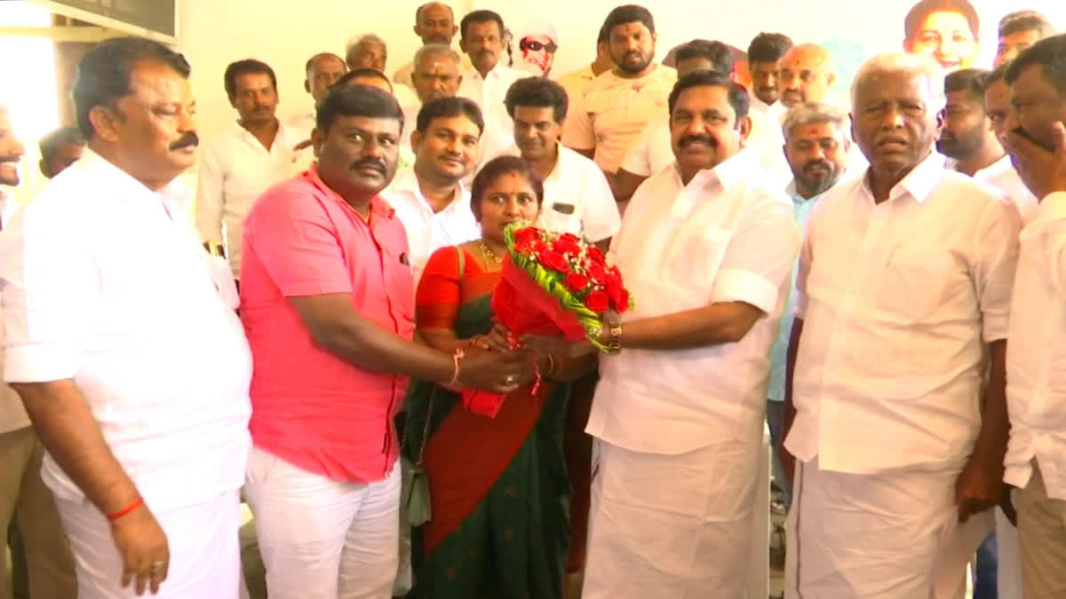 bjp-st-division-state-secretary-papanna-joins-aiadmk