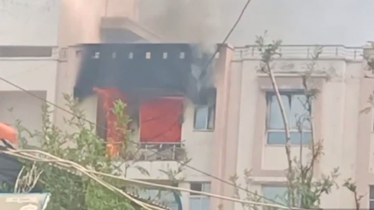 flat caught fire in gwalior