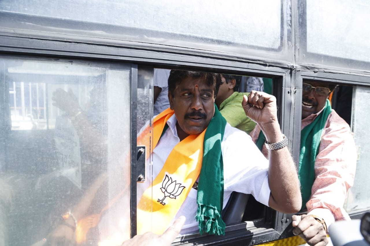 ಹಾಲಿಗೆ ಪ್ರೋತ್ಸಾಹ ಧನ ಬಿಡುಗಡೆ ಆಗ್ರಹ  Protest by BJP  release of subsidy for milk  ವಿಧಾನಸೌಧ ಮುತ್ತಿಗೆ ಯತ್ನ