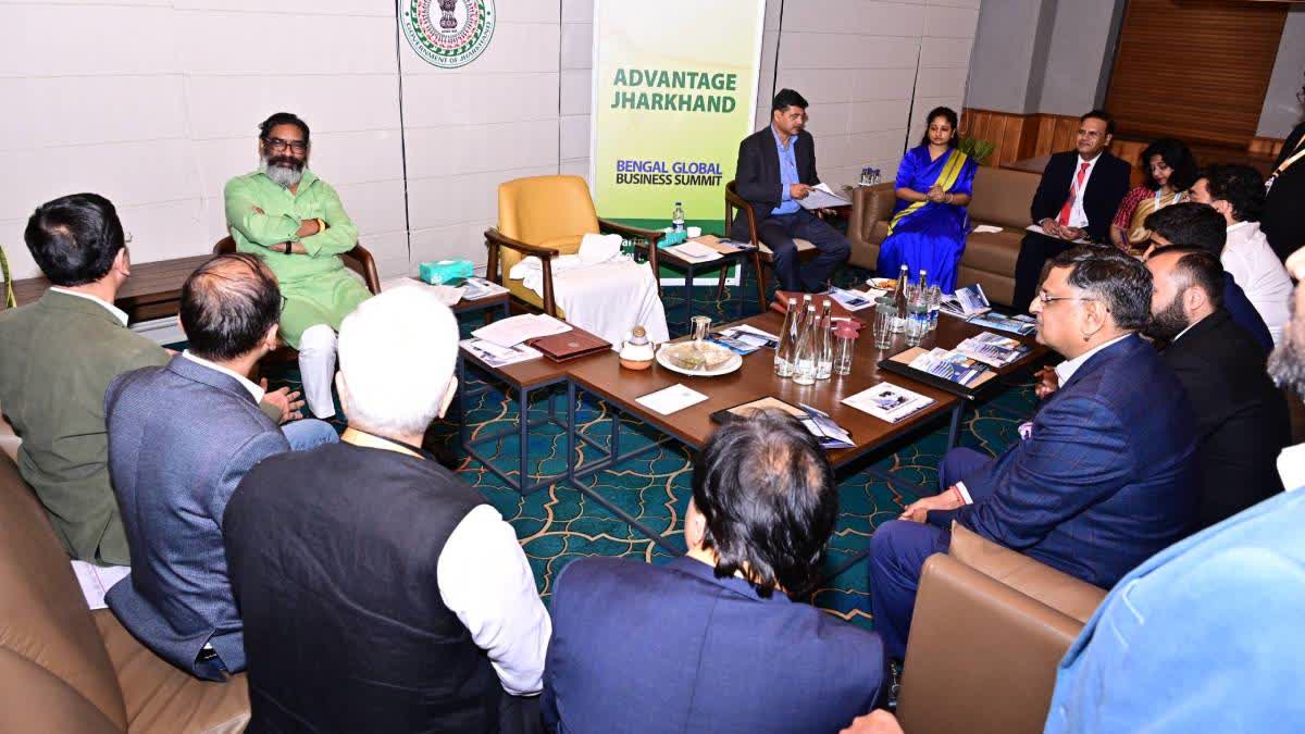 Jharkhand CM Hemant Soren with investors at the Biswas Bangla Convention Centre in Kolkata.