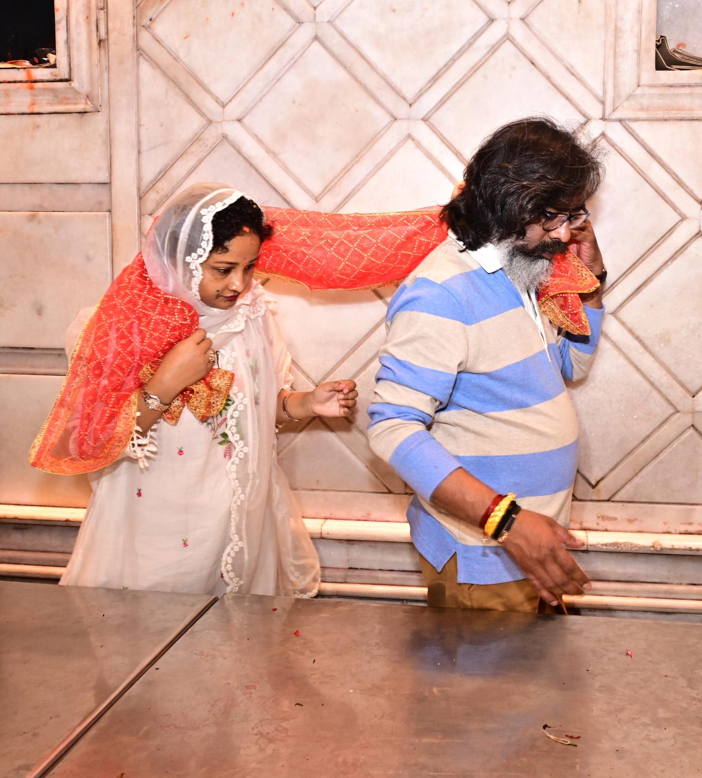 CM HEMANT SOREN IN KALI TEMPLE