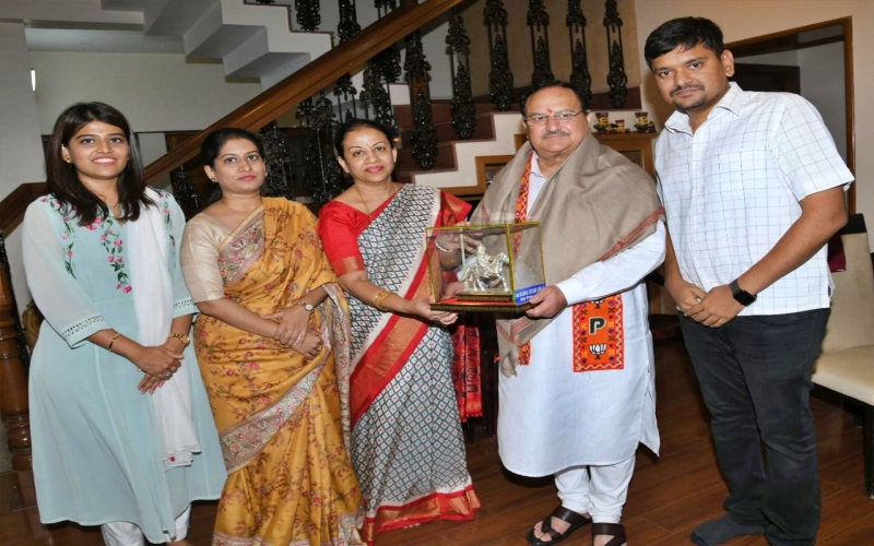 JP Nadda visited to MP Mangala Angadi