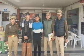 दोन तरुणांची अजब 'प्रेमकथा'; 50 लाख खर्चून एक बनला मुलगी, मात्र दुसऱ्याचा लग्नाला नकार, रागातून पेटवली कार