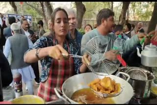 Caste discrimination  Pakoda  Delhi University  ജാതി വിവേചനം  പക്കോഡ