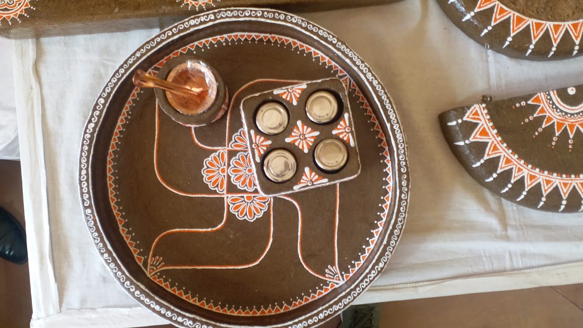 Puja plate made of dung