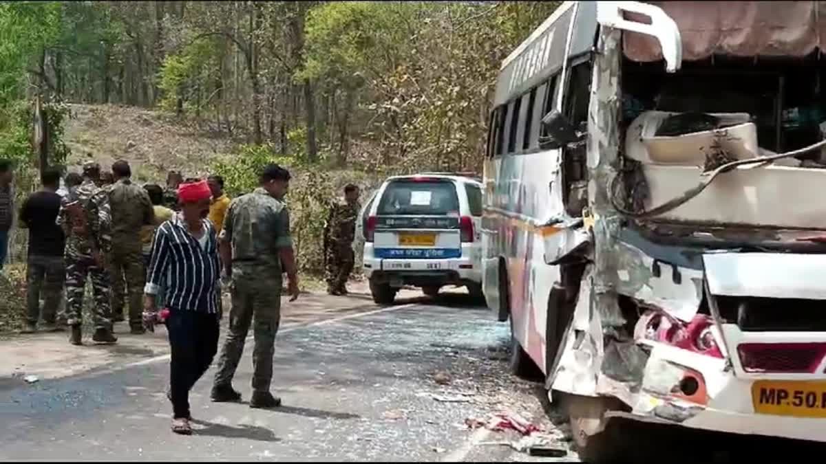 Head-on collision between two buses in Balaghat, 9 injured