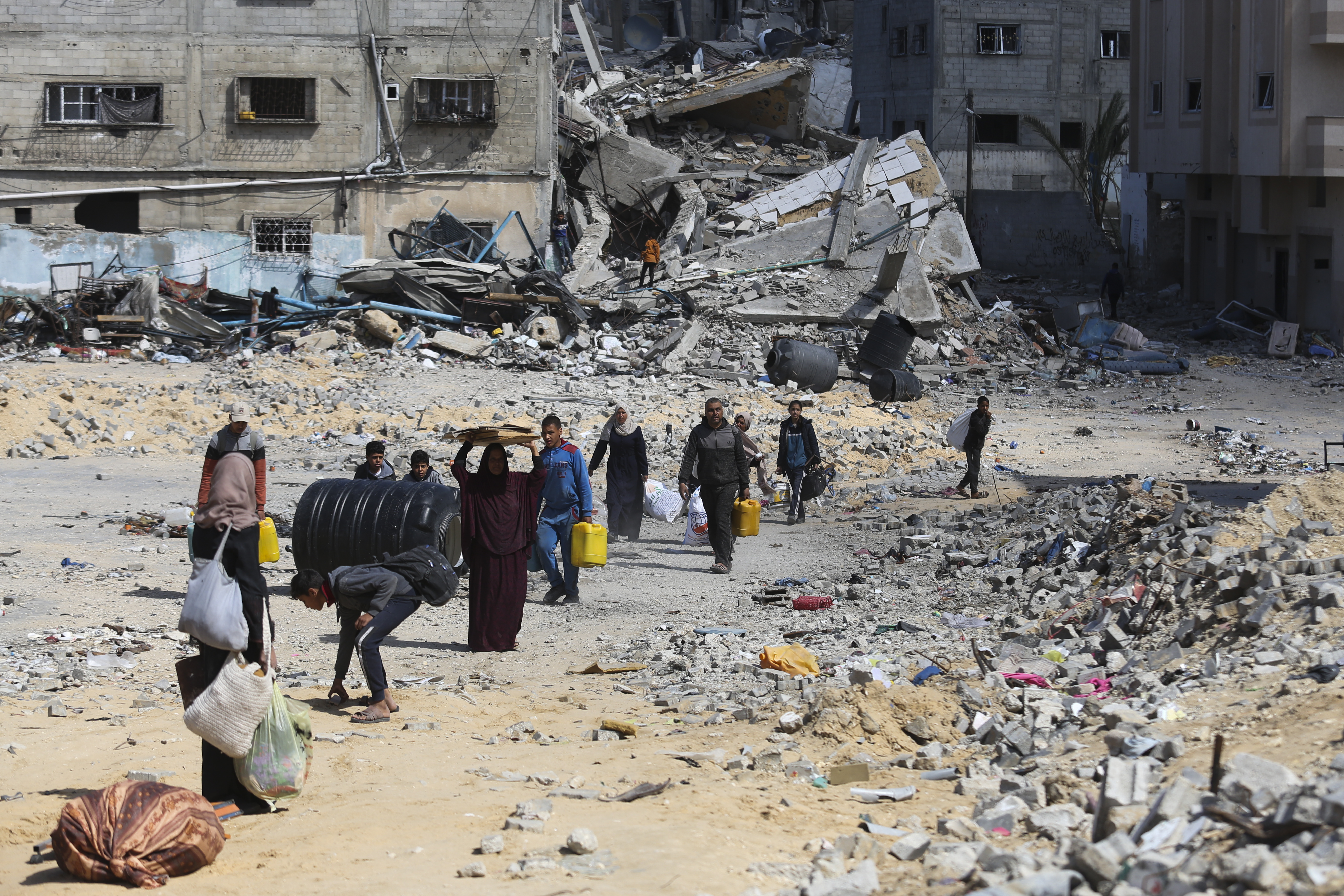 غزہ جنگ: 21ویں صدی کے سب سے تباہ کن جنگ نے غزہ کا نقشہ بدل کر رکھ دیا (PHOTO: AP)