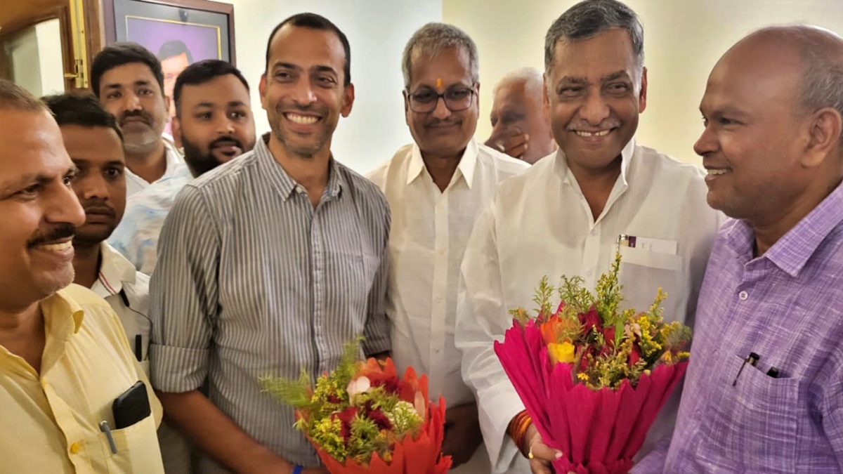 Krishna Allavaru Met Lalu Yadav