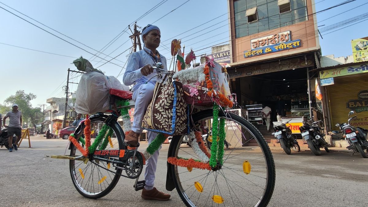 MESSAGE BY BICYCLE