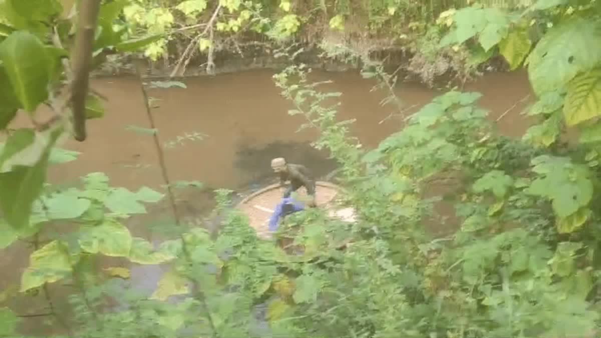 Mother Throws Mute Son In Canal