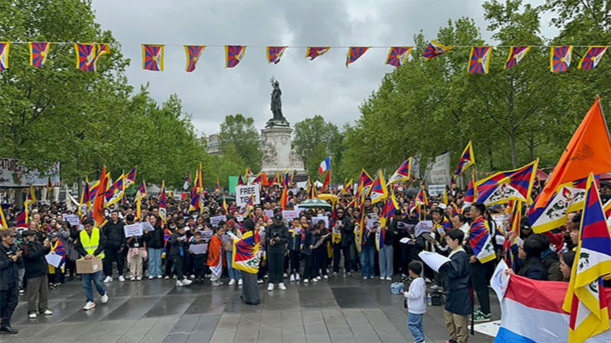 Campaigners for Tibet, Xinjiang Protest as Chinese President Xi Jinping Arrives in France