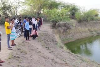 DEAD BODY IN POND IN BUNDI .