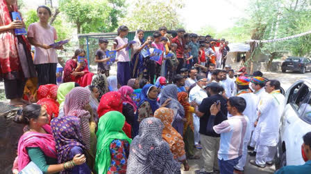 Vaibhav Gehlot among the people of rural areas(From Vaibhav Gehlot's)