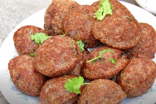 Ragi Pindi Ponganalu in Telugu