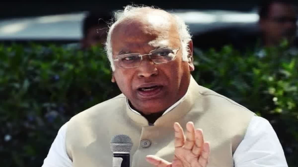 കോൺഗ്രസ് അധ്യക്ഷൻ മല്ലികാർജുൻ ഖർഗെ  MALLIKARJUN KHARGE  KHARGE AGAINST BJP  ബിജെപിയുടെ ഭരണത്തിനെതിരെ ഖർഗെ