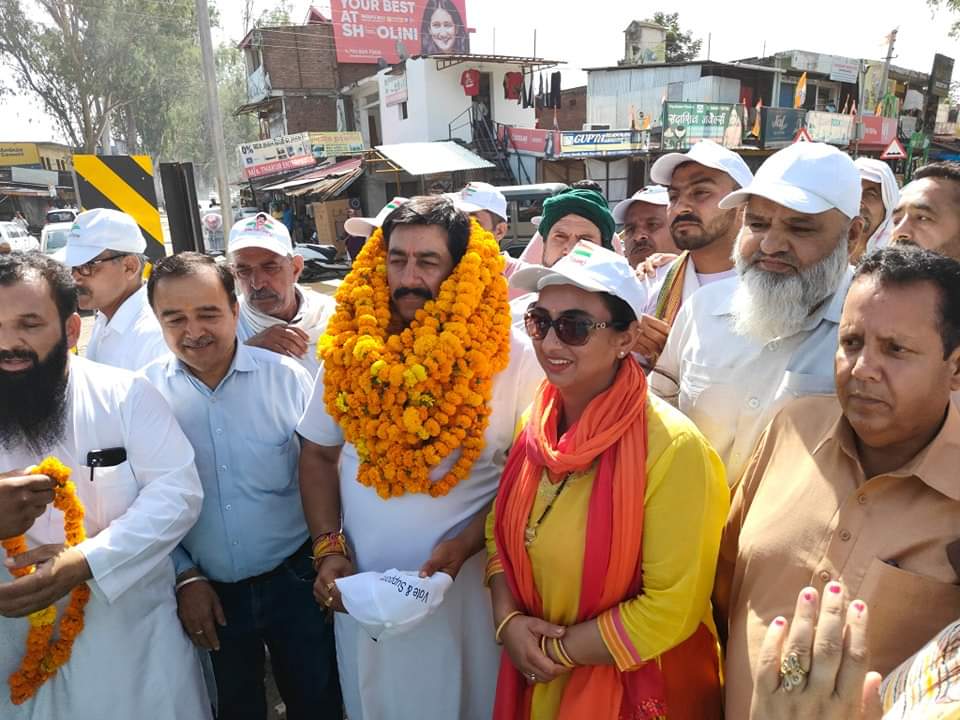 Vivek Sharma Walked to Chintpurni Temple