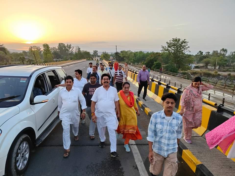 Vivek Sharma Walked to Chintpurni Temple