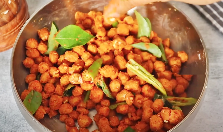 Meal Maker Pakoda Recipe