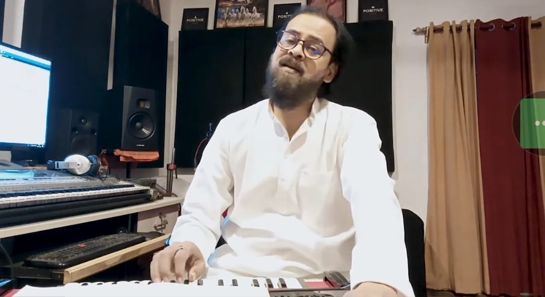 SINGER DEV GAUTAM