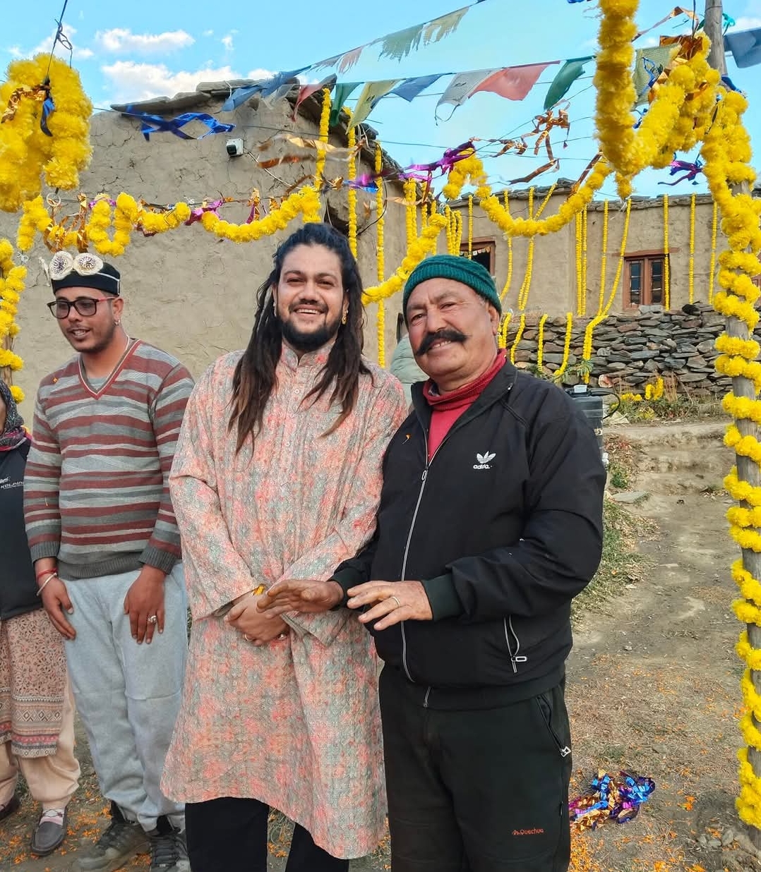 सुषमा के मड हाउस में आ चुके हैं रघुवंशी