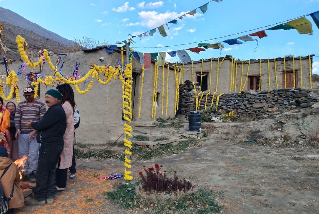 2 हजार रुपये है मड की एक रात का किराया