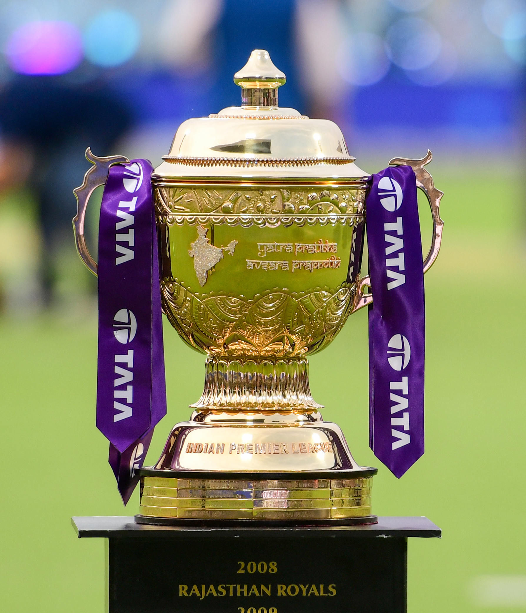 IPL ಟ್ರೋಫಿ ಮೇಲಿನ ಸಂಸ್ಕೃತ ಶ್ಲೋಕದ ಅರ್ಥ ಏನು? ಇದರ ಬೆಲೆ, ತಯಾರಿಸಿದ ಕಂಪನಿ ಯಾವುದು?