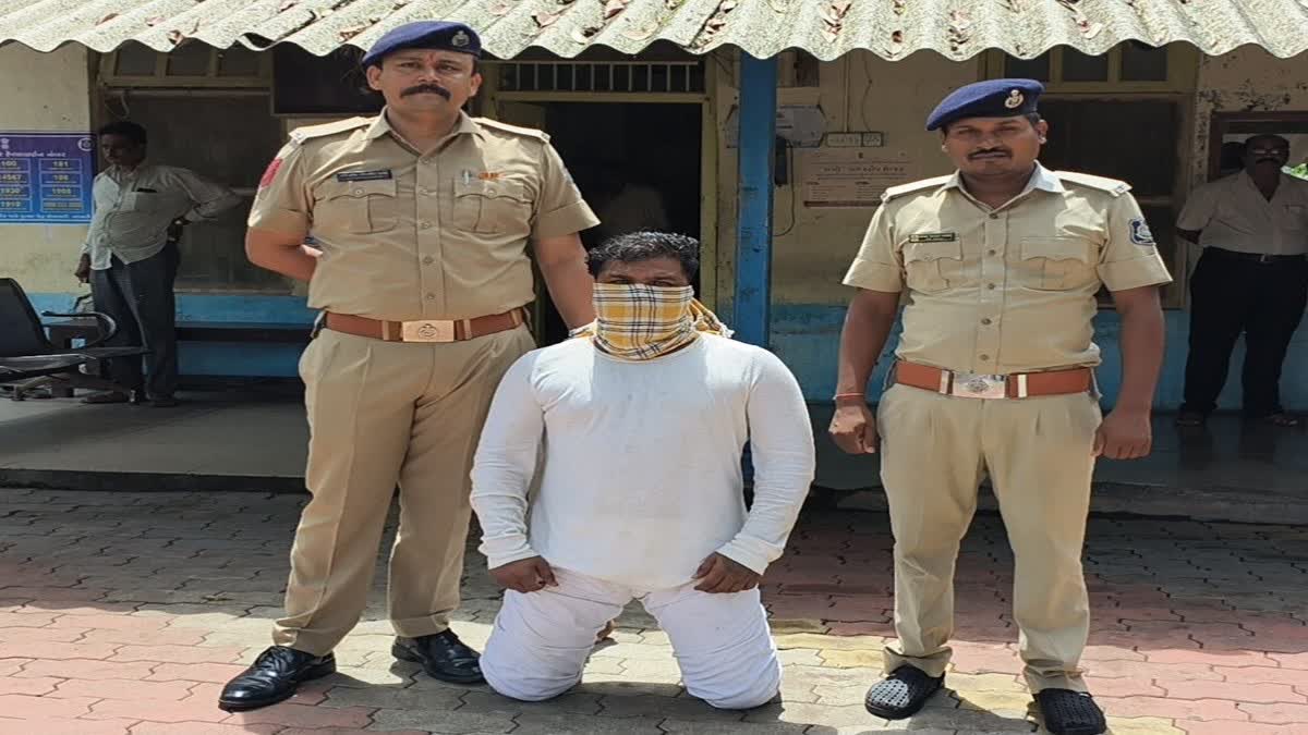 Navsari Crime : પિયરમાં બહેન આવી તો પ્રેમ સંબંધનું ભૂત ધુણ્યું, ભાઈએ ચપ્પુના ઘા ઝીંકી યુવકના પ્રાણ પંખેરા ઉડાડી નાખ્યા