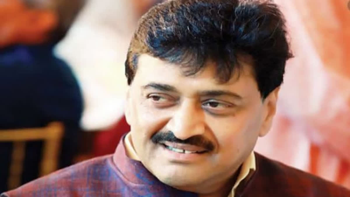 Maharashtra: Ashok Chavan denies support to BJP; MNS leader meets Sanjay Raut