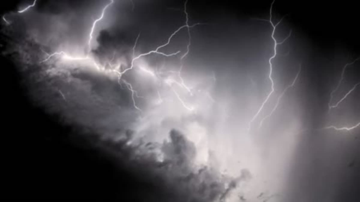 Youth dies due to lightning in Purnea