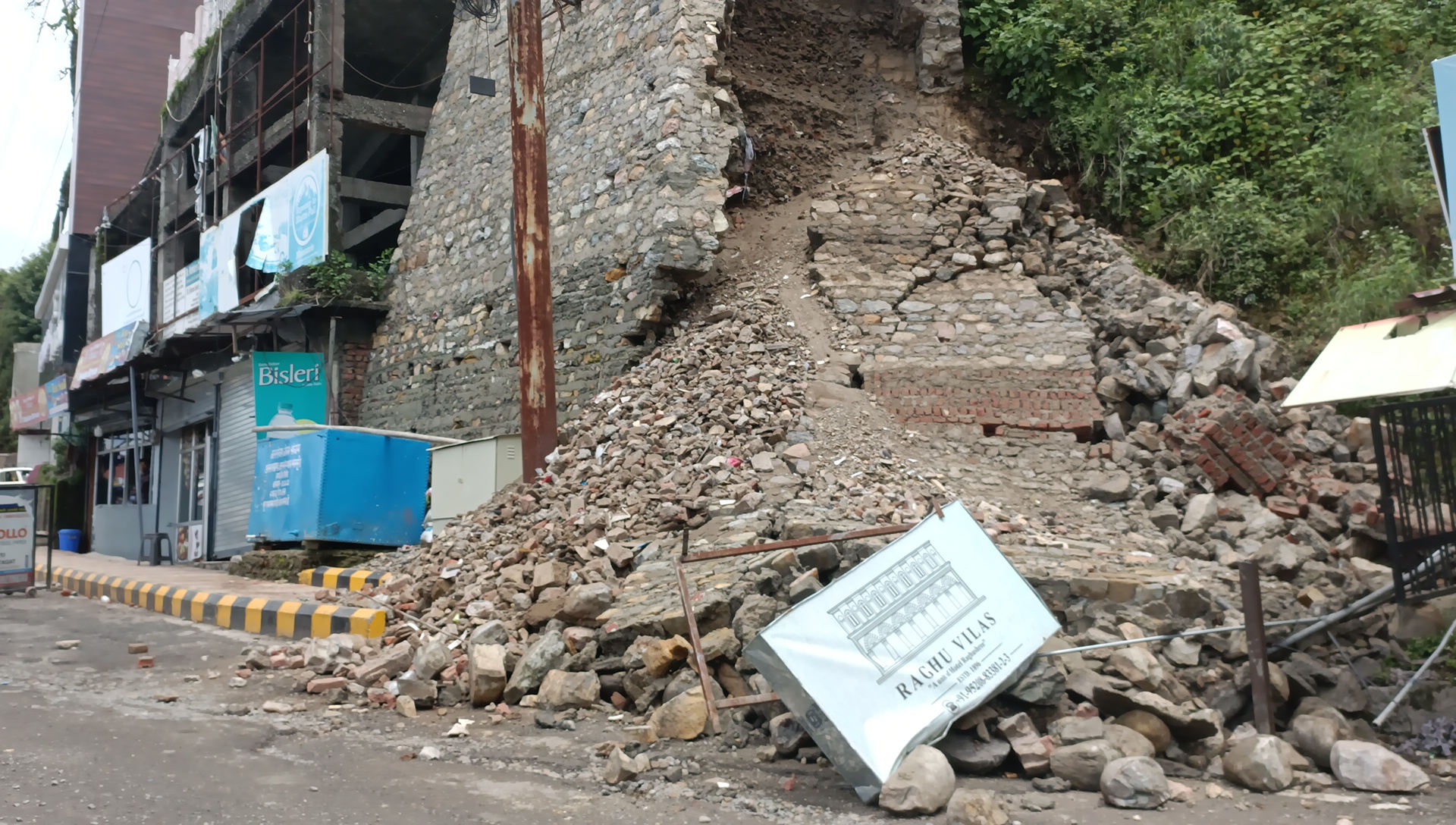 landslide in mussoorie