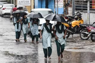 coimbatore-heavy-rain-in-valparai-school-holidays
