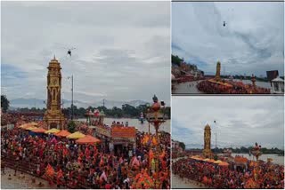 Flowers showered on Kanwaris by helicopter