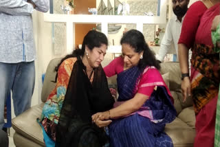 mlc kavitha meet sai chand family