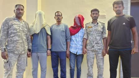 Gadchiroli police arrests Naxal associates