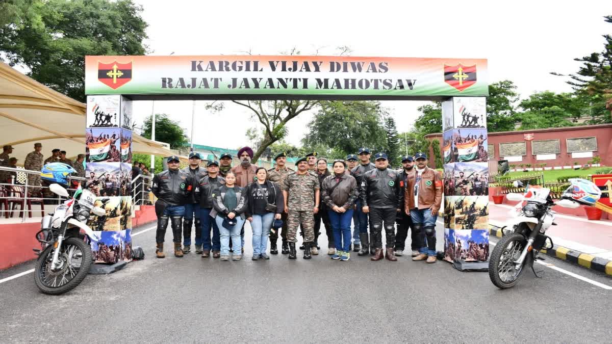 Indian Army Pays Tribute To Kargil Heroes