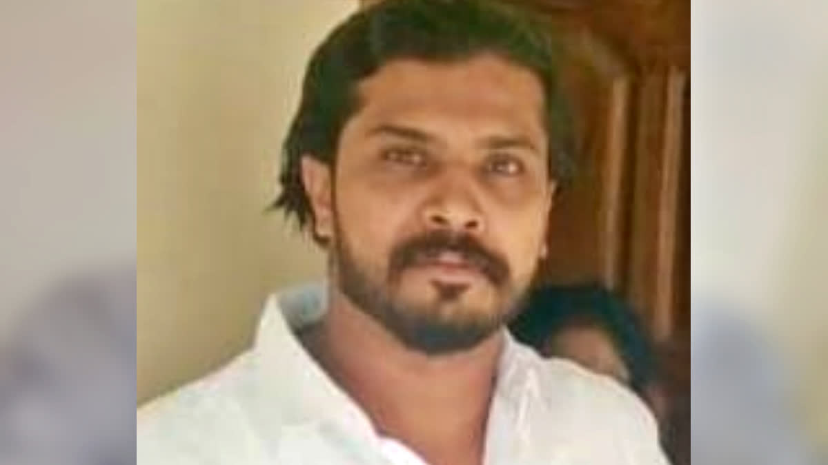 ACCIDENT IDUKKI  YOUTH DIED IN ACCIDENT  ഇടുക്കി ബൈക്കപകടം  ബൈക്കപകടത്തില്‍ യുവാവ് മരിച്ചു