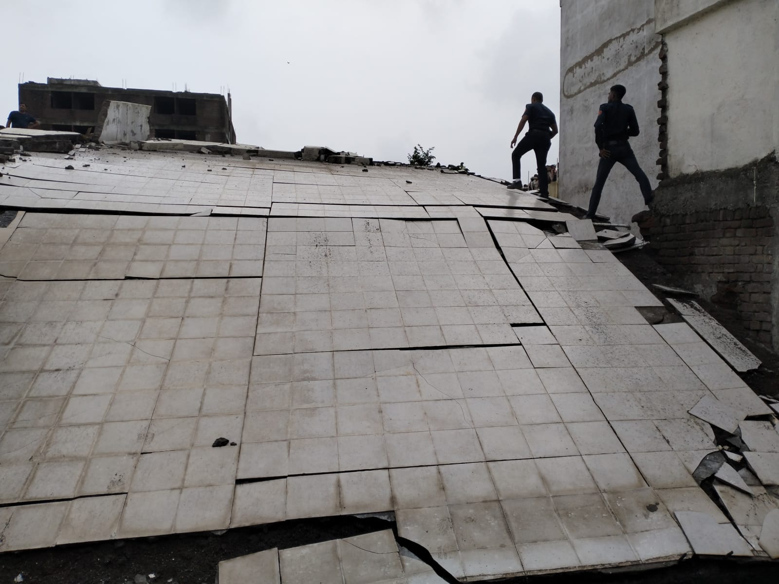 Surat 6 storey Building Collapsed