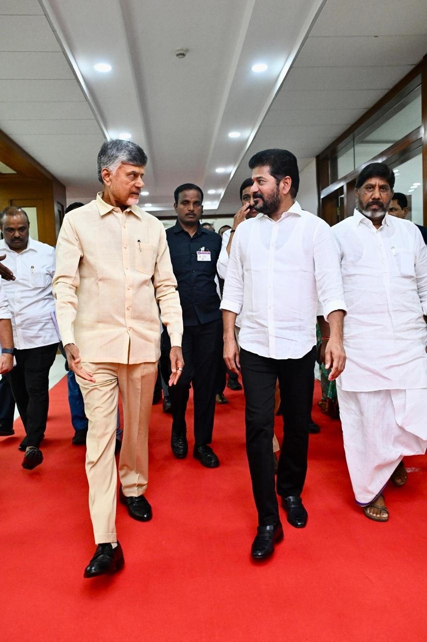 Telugu States CMs Meeting in Hyderabad