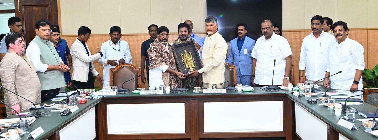 Telugu States CMs Meeting in Hyderabad