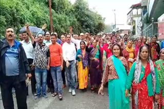 Villagers protest against liquor shops in Almora