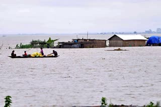 ASSAM FLOOD AFFECTED  കേന്ദ്ര ആഭ്യന്തര മന്ത്രി അമിത് ഷാ  AMIT SHAH ASSAM  അസമിലെ പ്രളയബാധിതര്‍